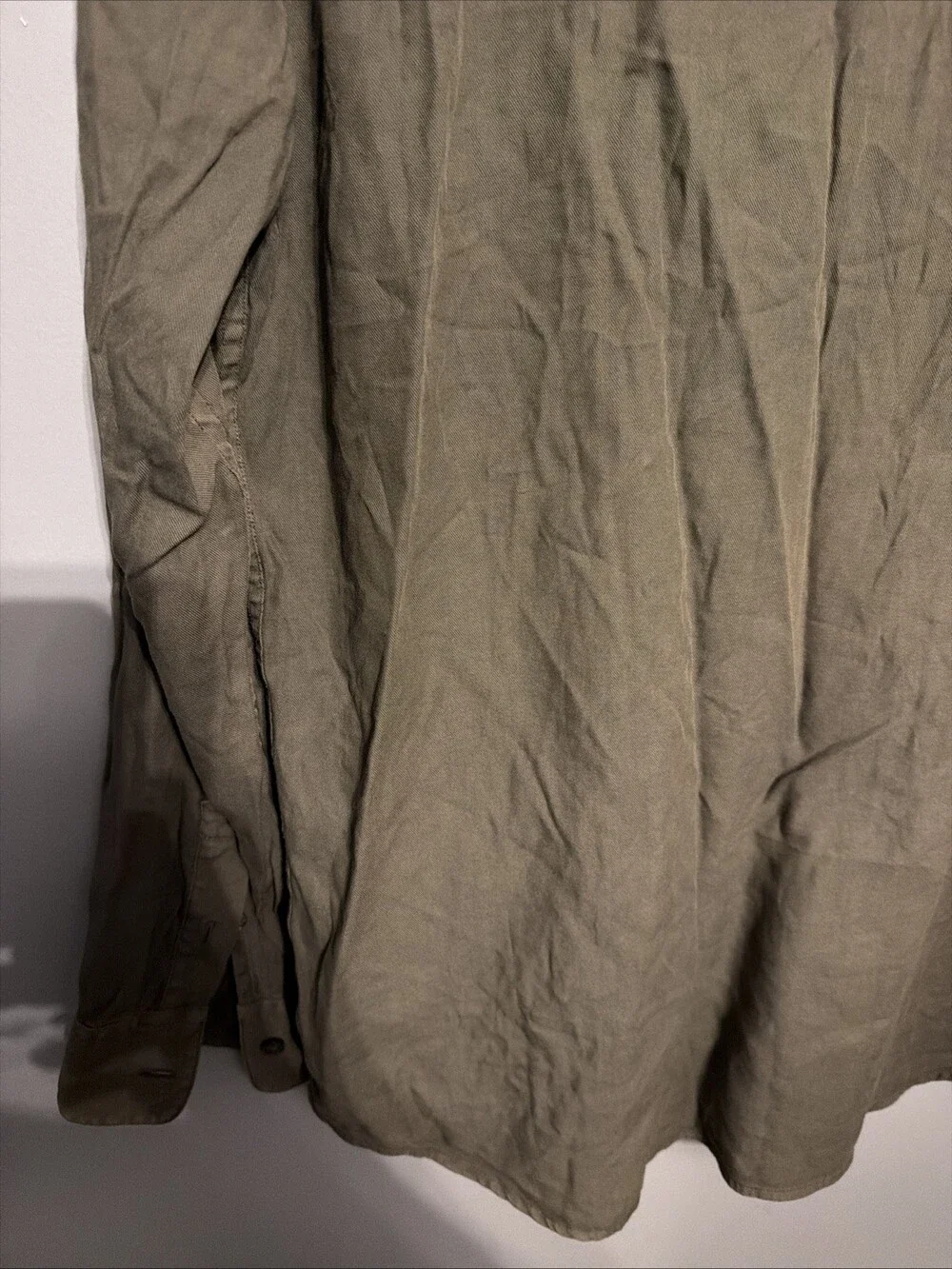 Buck Mason Men’s Medium Drab Draped Twill Two Pocket Shirt